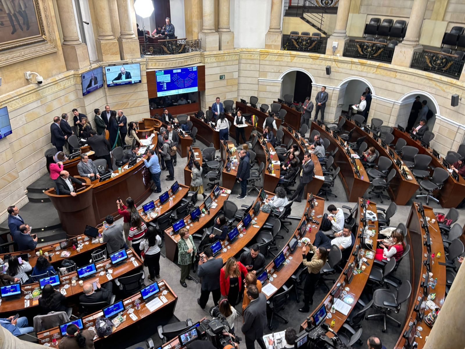 Proyecto del Gobierno recortará 105 entidades estatales